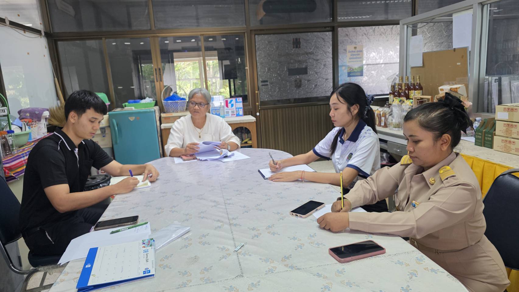 สพอ.บำเหน็จณรงค์ : ประชุมเจ้าหน้าที่สำนักงานพัฒนาชุมชนอำเภอ ประจำเดือนกรกฎาคม 2569